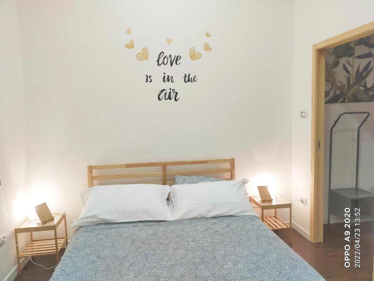 Piazza Carita' Centro Storico Apartment Napoli Cameră foto