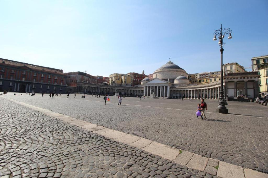 Piazza Carita' Centro Storico Apartment Napoli Exterior foto