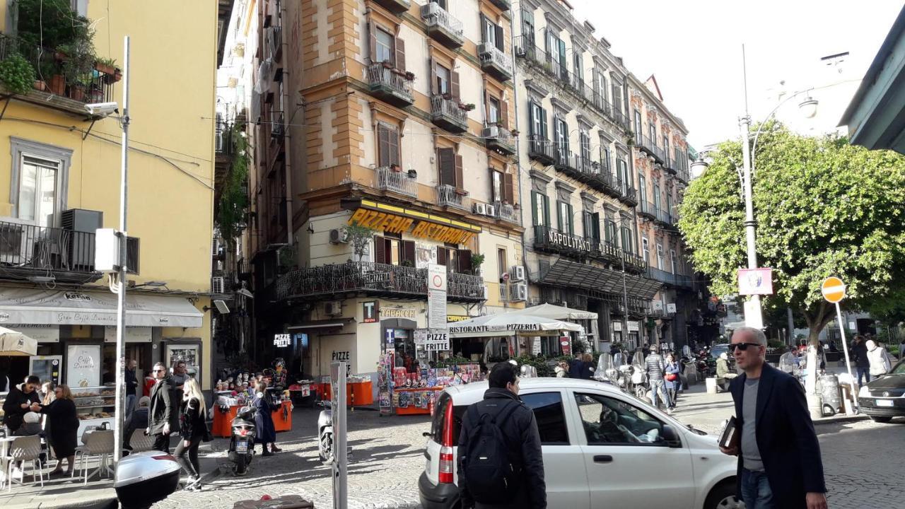 Piazza Carita' Centro Storico Apartment Napoli Exterior foto